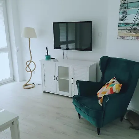 Turkus Z Ogrodem Apartment